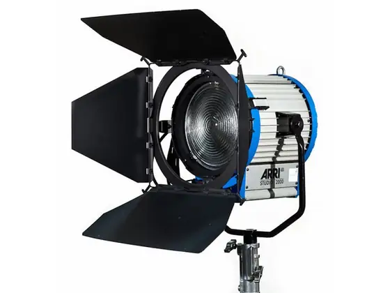 ARRI Studio 2000 W Fresnel + klapky
