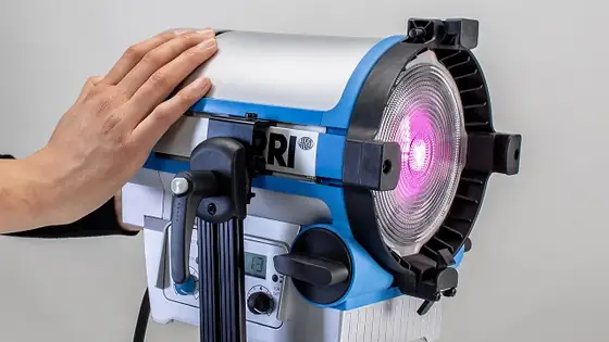 ARRI L5 LED Fresnel + klapky