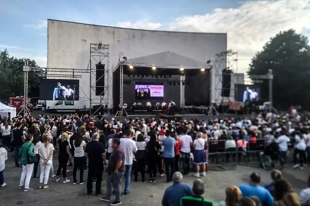 Koncert pod holým nebom